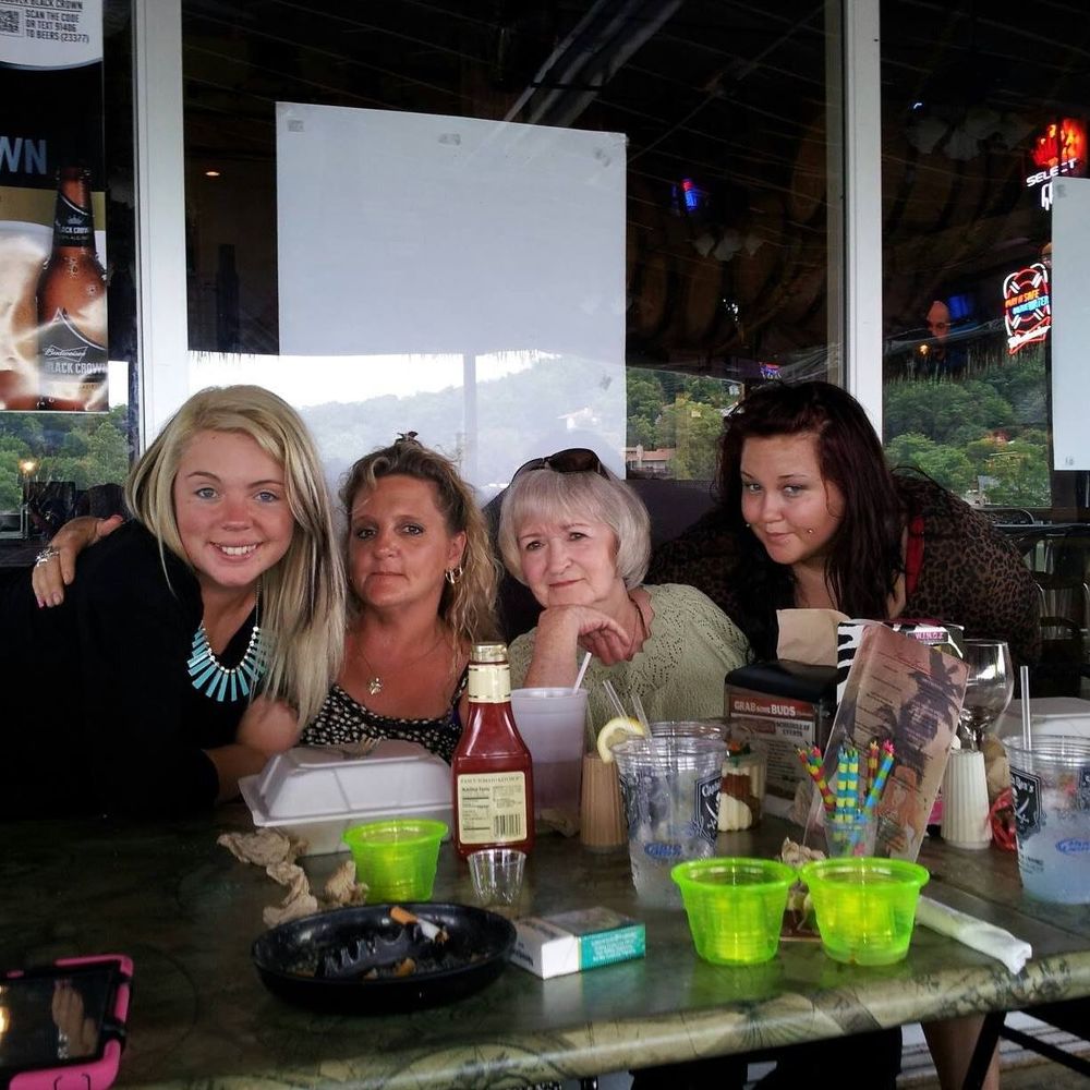 Meet your Posher, Jenee